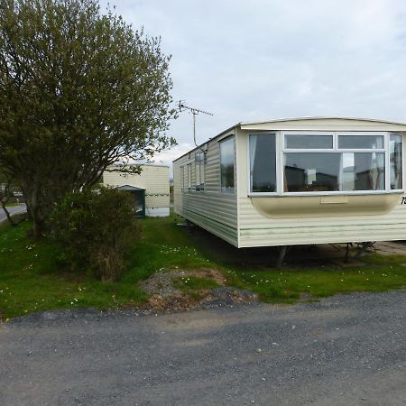 Отель 73 Port Haverigg Милом Экстерьер фото