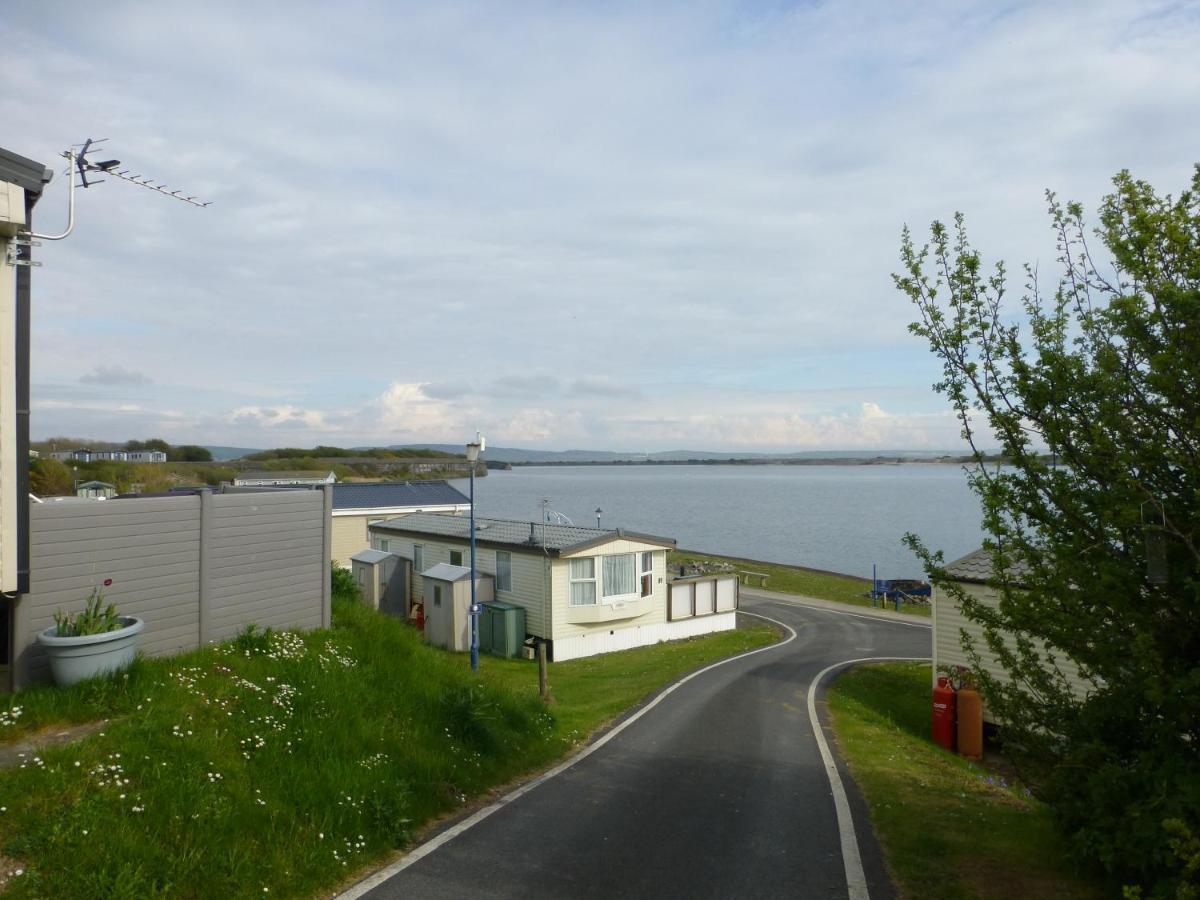 Отель 73 Port Haverigg Милом Экстерьер фото